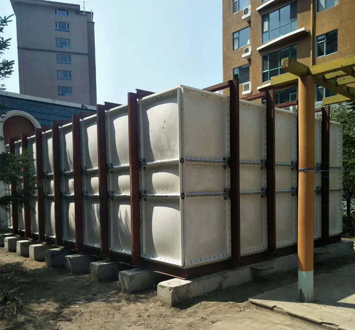 玻璃鋼水箱的給水方法