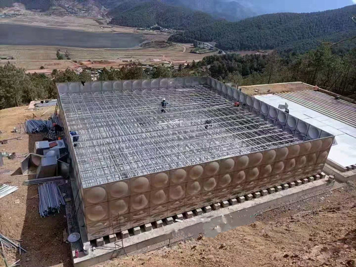  安裝不銹鋼水箱應設置的管道和附件有哪些？